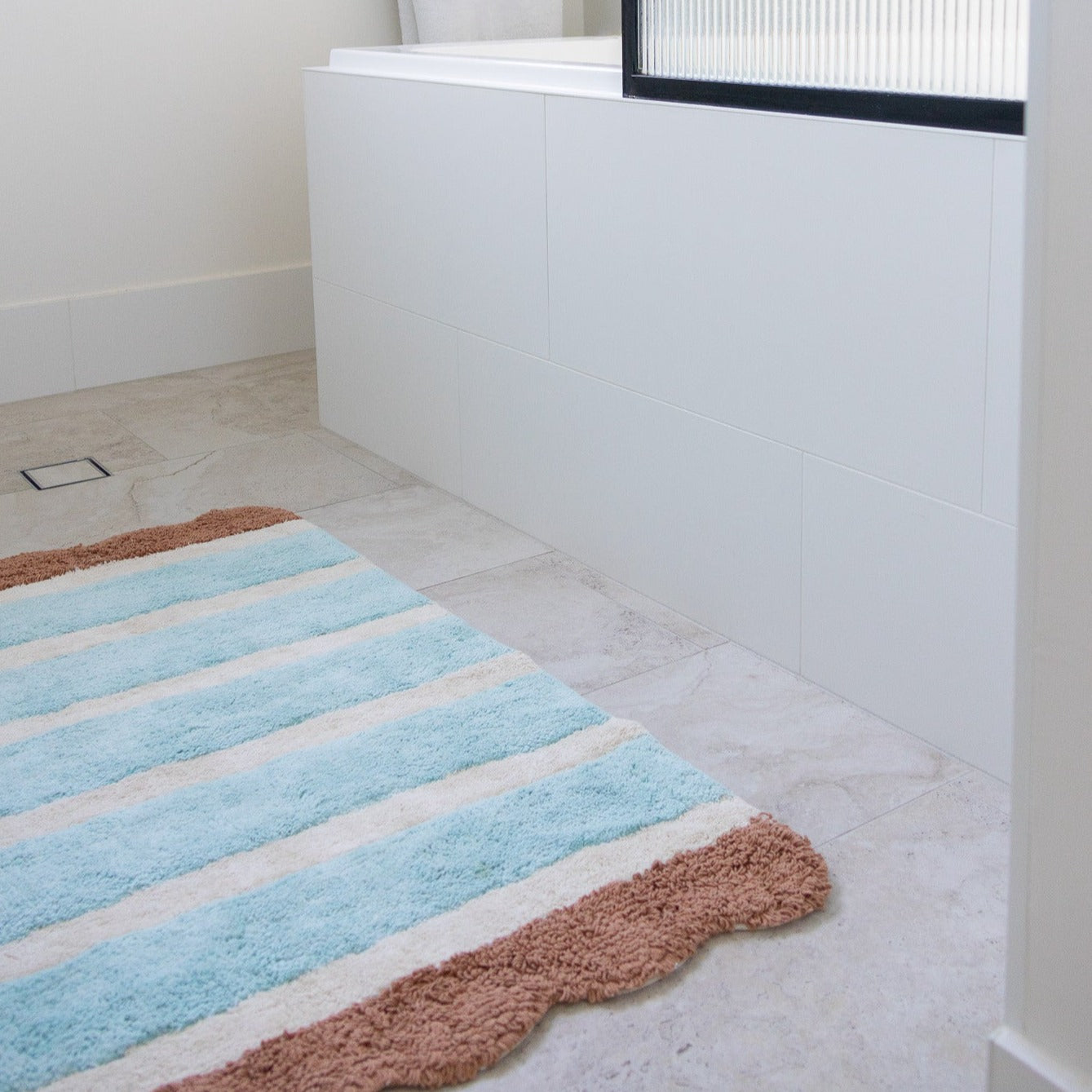 Carnival Coast Scalloped Bath Mat